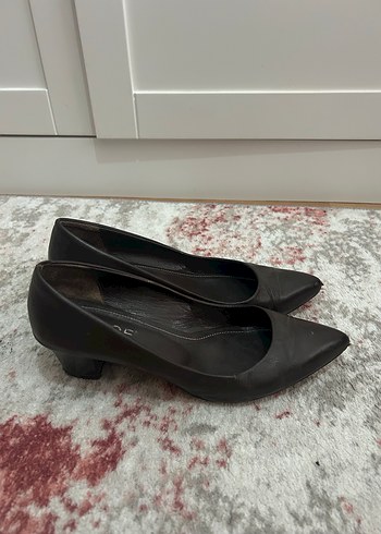 Kahverengi Deri Topuklu Kadın Ayakkabı - Görsel 4