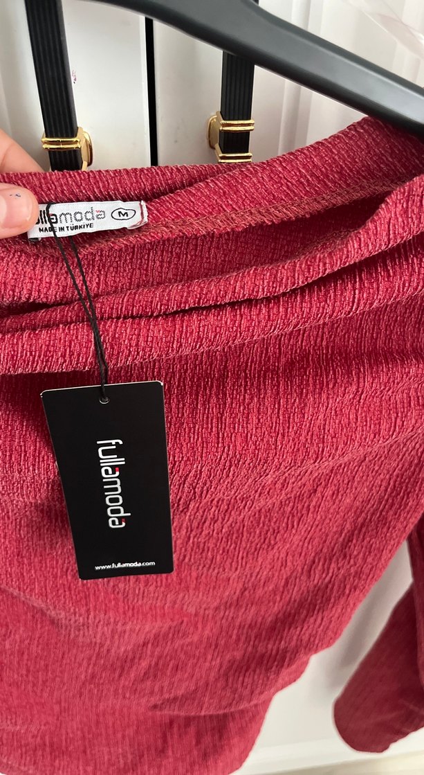 Bordo Fitilli düşük omuz bluz - Görsel 3