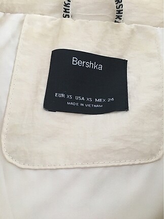 xs Beden Bershka Mont