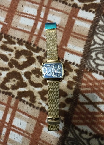 Beden Vintage tarz altın renk erkek kol saati