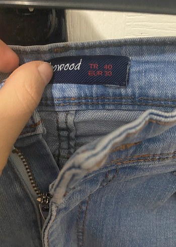 Kadın Mavi Kemerli Slim Fit Denim Pantolon - Görsel 4