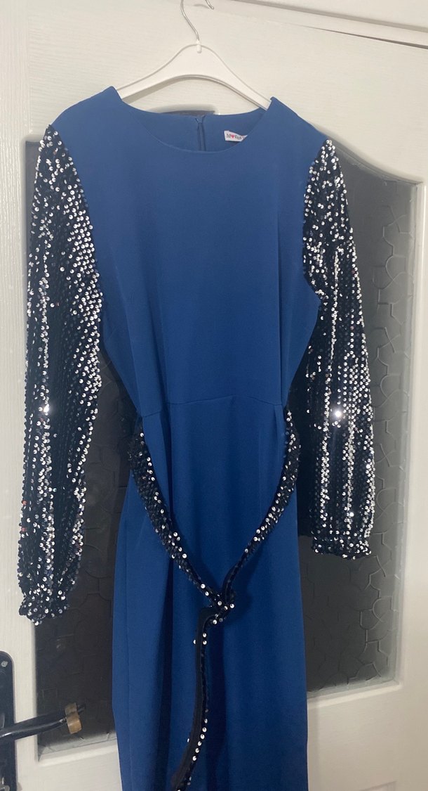 Zincir Detaylı Mavi Uzun Abiye Elbise - Görsel 4