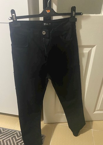 Siyah Midi Kesim Yırtmaçlı Kadın Kot Pantolon - Görsel 2