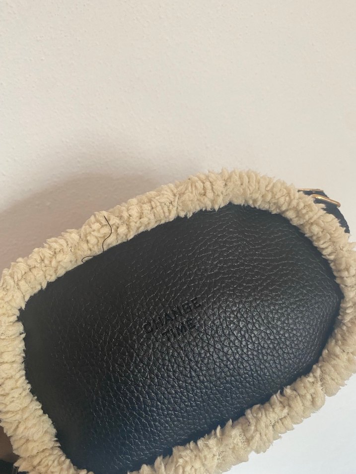 Kürk Detaylı Siyah Deri Kadın Çanta - Görsel 4