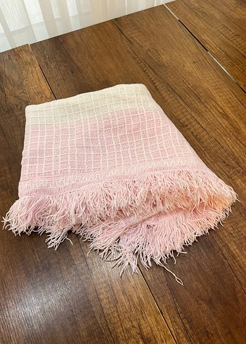 Bej Tonlarında Bağlama Desenli Masa örtüsü - Görsel 3