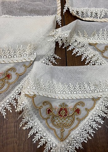 İşlemeli Beyaz  Örtüsü Seti - Görsel 2