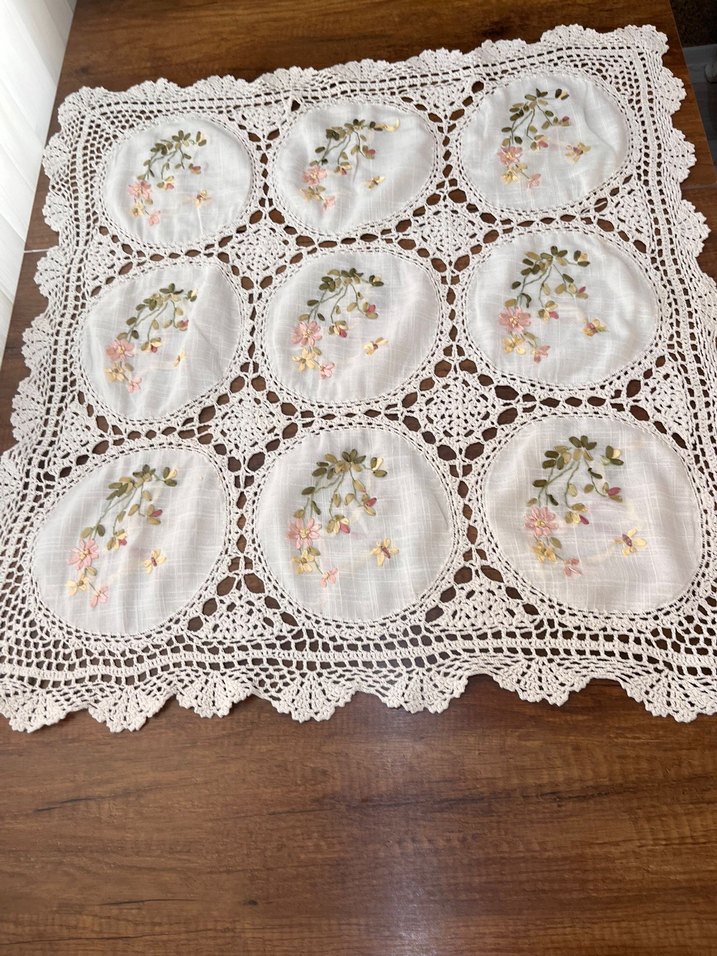 Nakışlı Vintage Beyaz Masa Örtüsü - Görsel 3