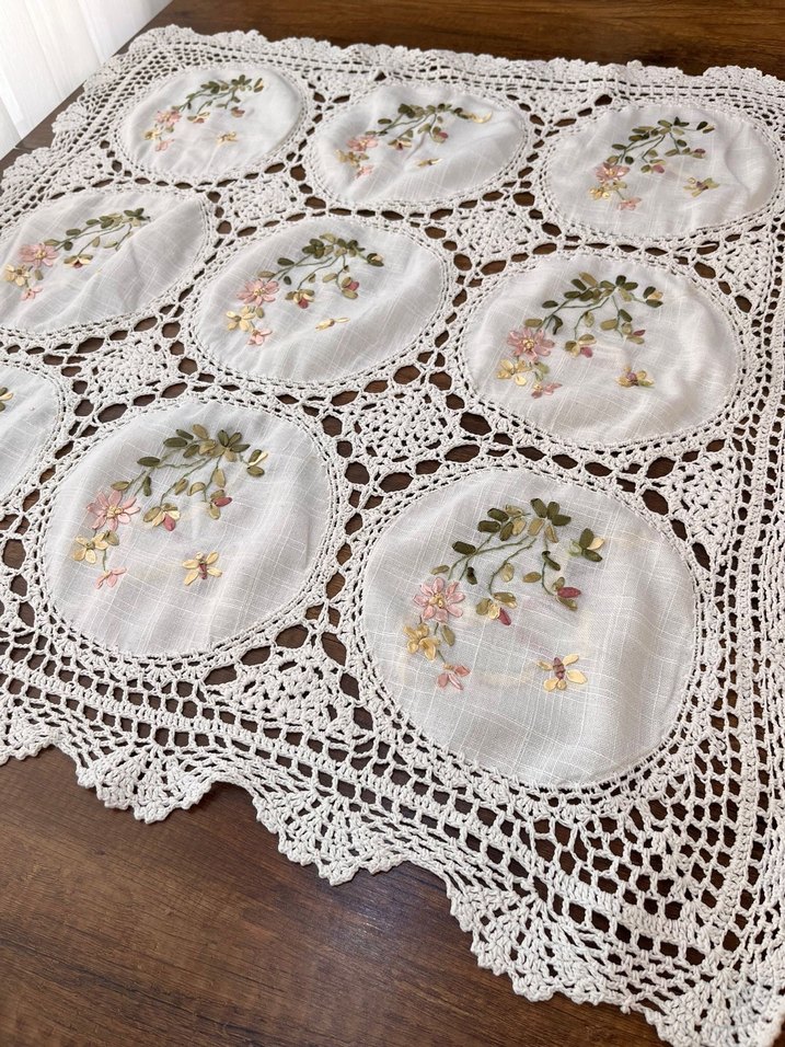Nakışlı Vintage Beyaz Masa Örtüsü - Görsel 2