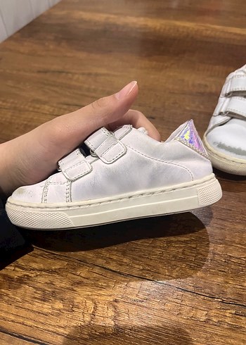 Kız Çocuk Beyaz Cırt Cırtlı Spor Ayakkabı - Görsel 5