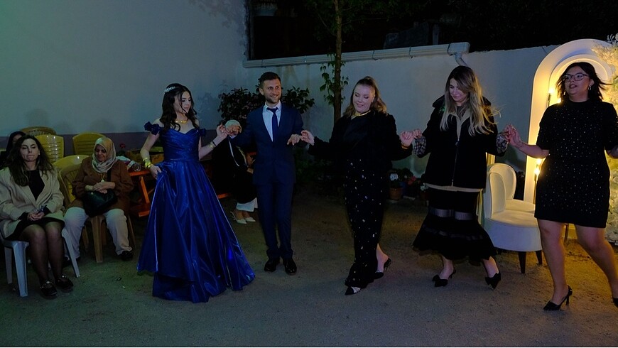 l Beden siyah Renk Siyah taşlı abiye