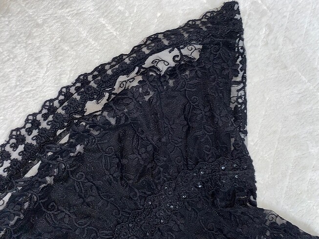 44 Beden siyah Renk vintage siyah dantelli işlemeli askılı bluz