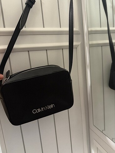 Calvin Klein çapraz çanta