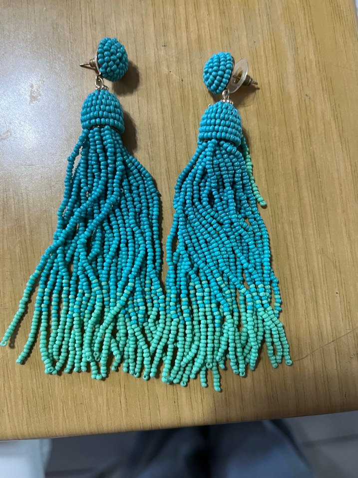 Siyah Çiçekli Uzun Püsküllü Kadın Küpe (Dilediğiniz 2 küpe 80TL) - Görsel 4