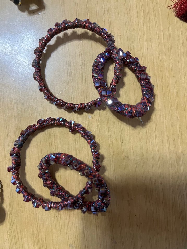 Siyah Çiçekli Uzun Püsküllü Kadın Küpe (Dilediğiniz 2 küpe 80TL) - Görsel 5