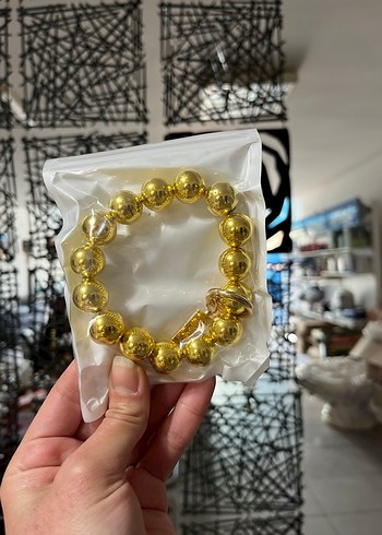 Parlak Altın Boncuklu Kadın Bileklik - Görsel 2