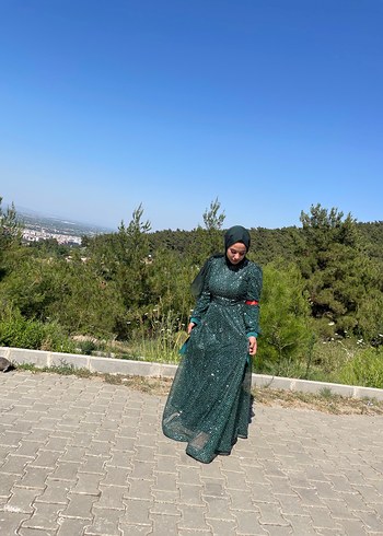 Uzun Yeşil Dökümlü Bohem Tesettür Elbise