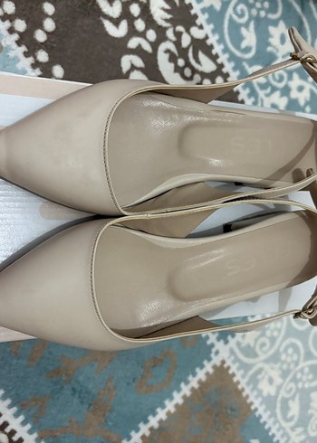 Diğer Bej Stiletto Topuklu Kadın Akşam Ayakkabısı