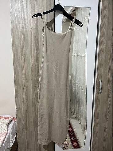 Uzun/Midi BERSHKA Elbise