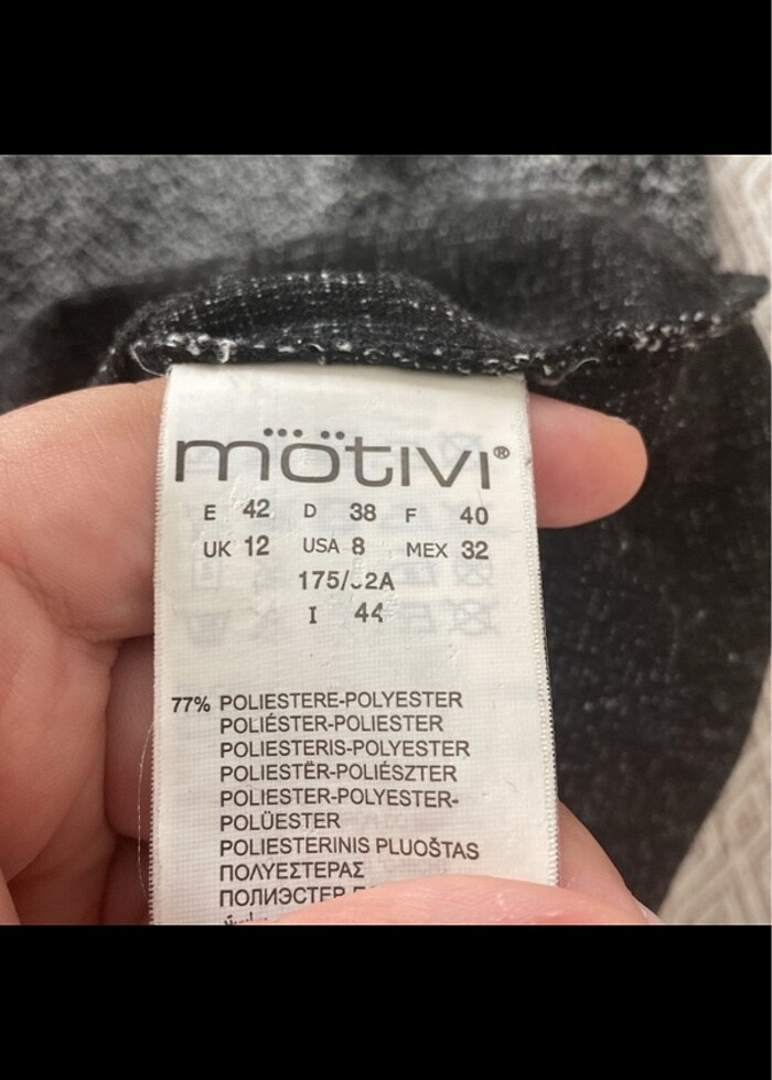 Pileli elbise - Görsel 3