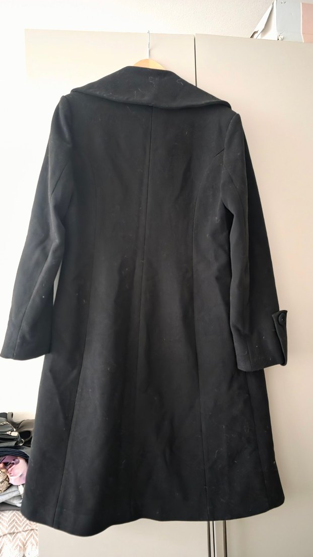 Siyah Düğmeli Kaşe Kaban - Görsel 2