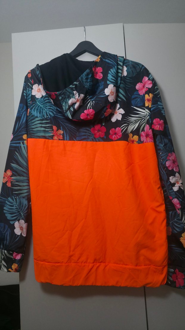 Çiçek Desenli Renkli Kadın Yağmurluk - Görsel 2