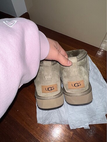 37 Beden Mini Ugg