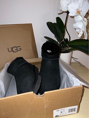 Ugg ultra mini