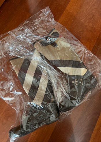 Kahverengi Ekose Desenli Kadın Diz Boyu Bot - Görsel 3