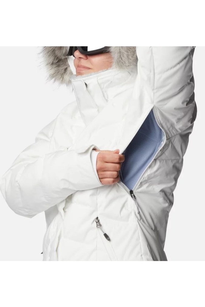Beyaz Kürklü Kapüşonlu Kadın Kış Montu - Görsel 3