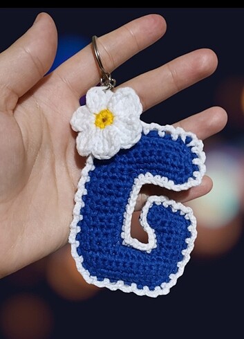 Amigurumi G harfi anahtarlık 