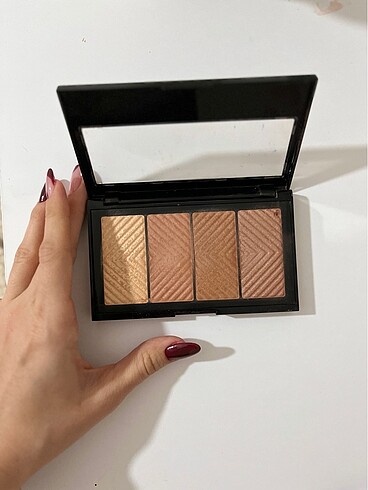 Highlighter bronzer