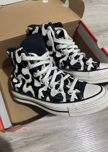 36,5 Beden Zebra Desenli Converse Kadın Spor Ayakkabı