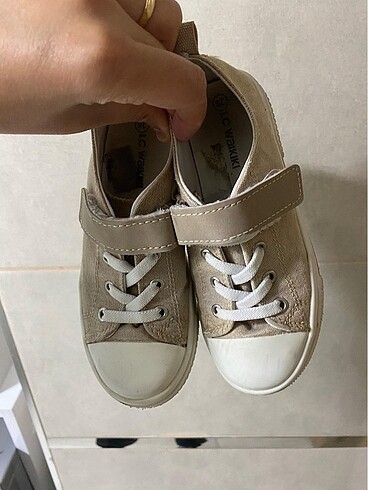 28 Beden lcw krem çocuk ayakkabı
