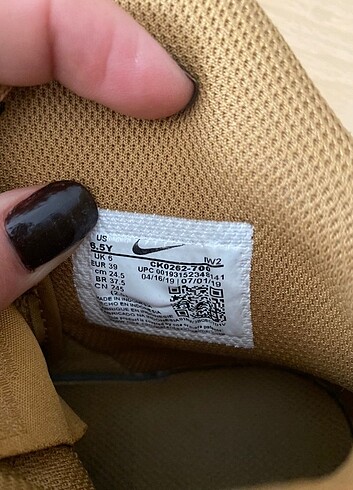 39 Beden camel Renk Nike sky high bot