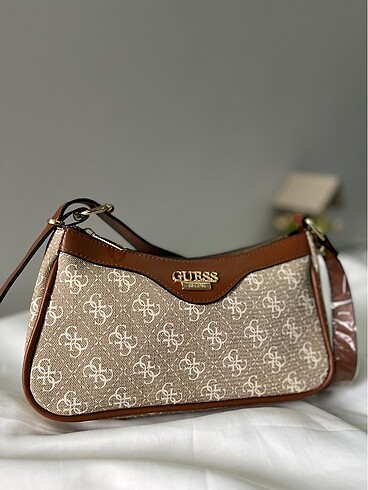 Guess Çanta