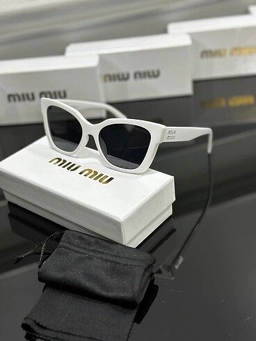Miu Miu Gözlük