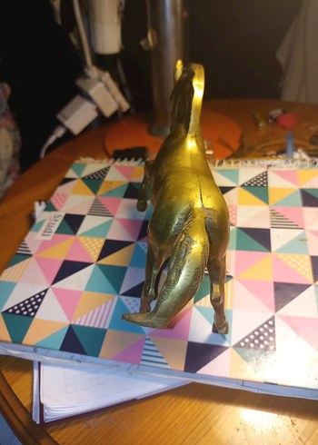 Parlak Altın At Figürü - Görsel 6