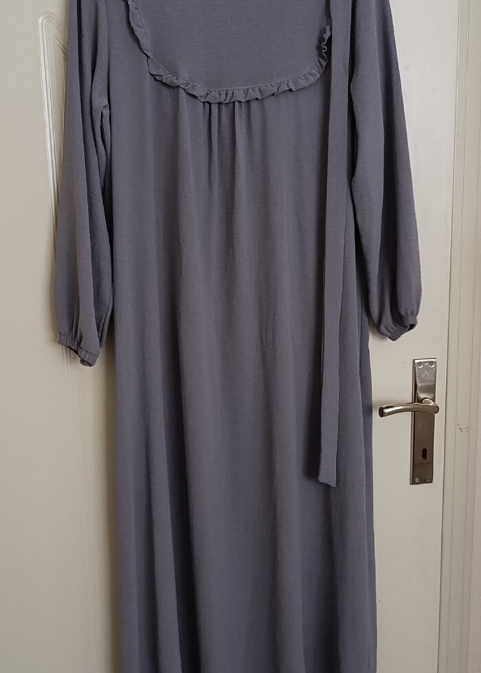 Yaka detaylı elbise - Görsel 2