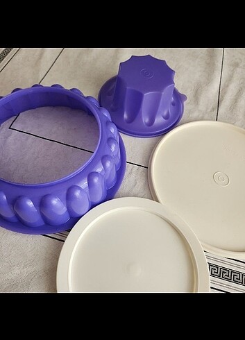 Tupperware mutfak gereçleri