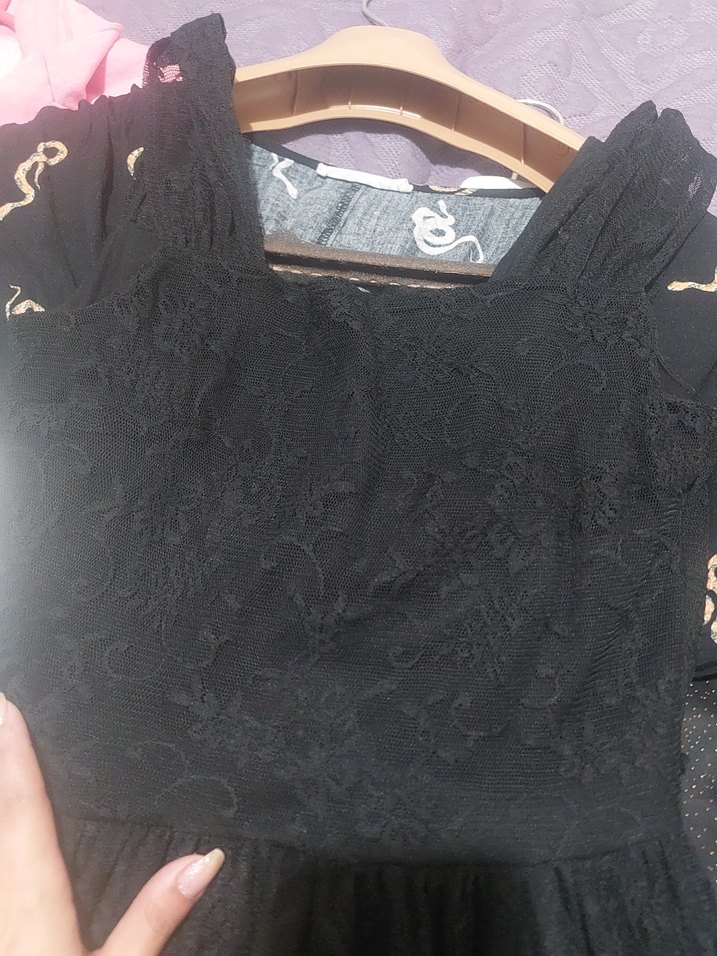 Siyah Dantel İşlemeli Midi Gotik Elbise - Görsel 3