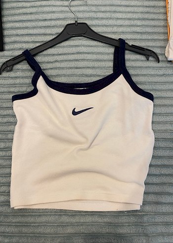 Nike Beyaz V Yaka Kolsuz Mini Atlet