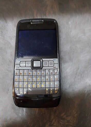 Tuşlu Nokia telefon 