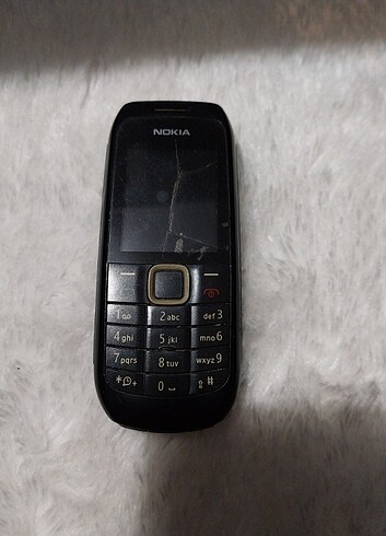 Nokia tuşlu cep telefonu 