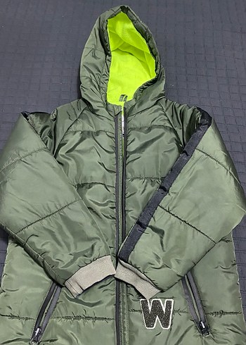 Küçük geldiği için satiyorum Çocuk Kapüşonlu Fermuarlı Mont - Görsel 3