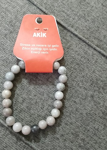 Gri Boncuklu Akik Bileklik
