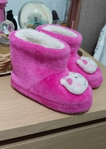 Kız Çocuk Pembe Nakışlı Sıcak Ev Terliği - Görsel 2