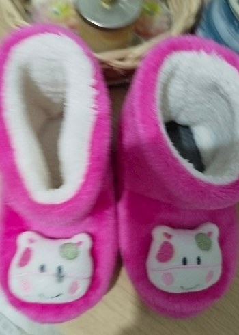 Kız Çocuk Pembe Nakışlı Sıcak Ev Terliği - Görsel 3