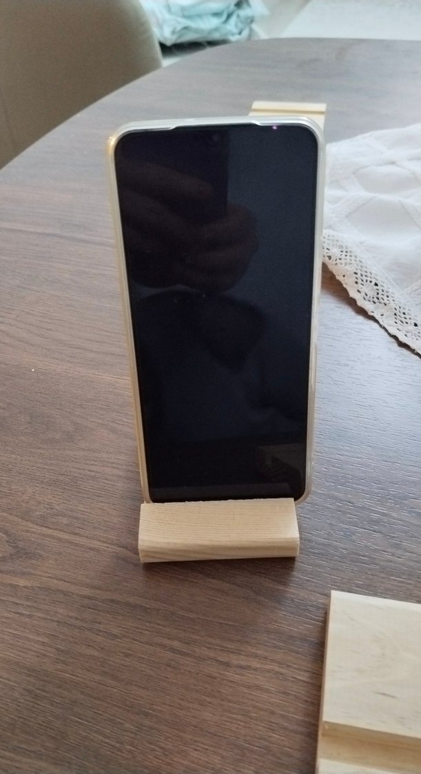 Bej Ahşap Telefon Tutucu - Görsel 2