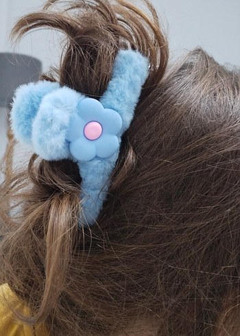 Mavi Peluş Çiçekli Saç Tokası - Görsel 2