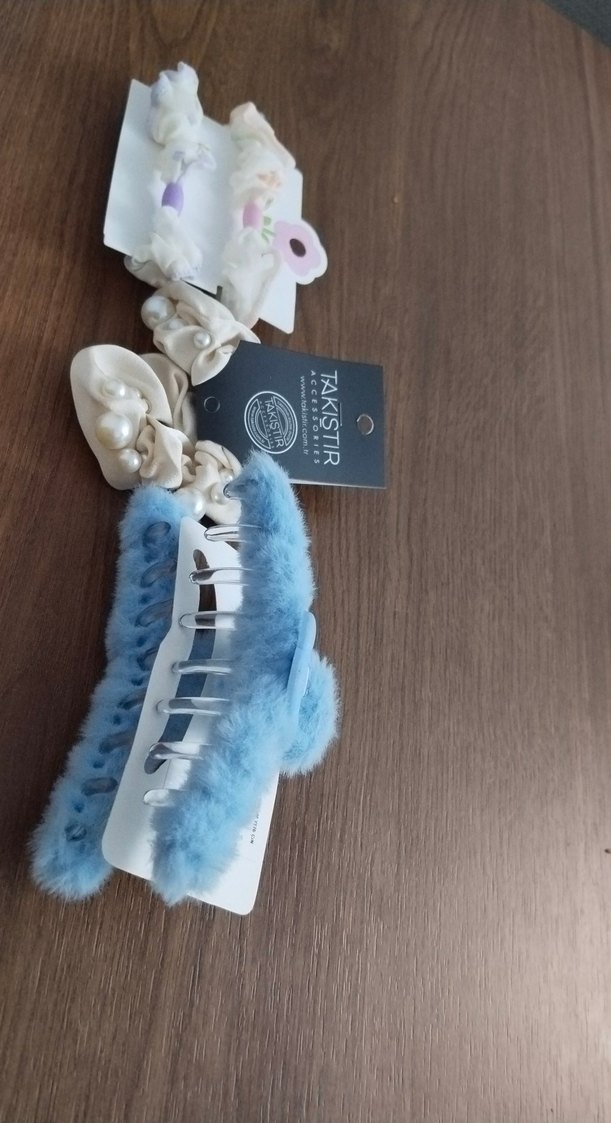 Mavi Peluş Çiçekli Saç Tokası - Görsel 4